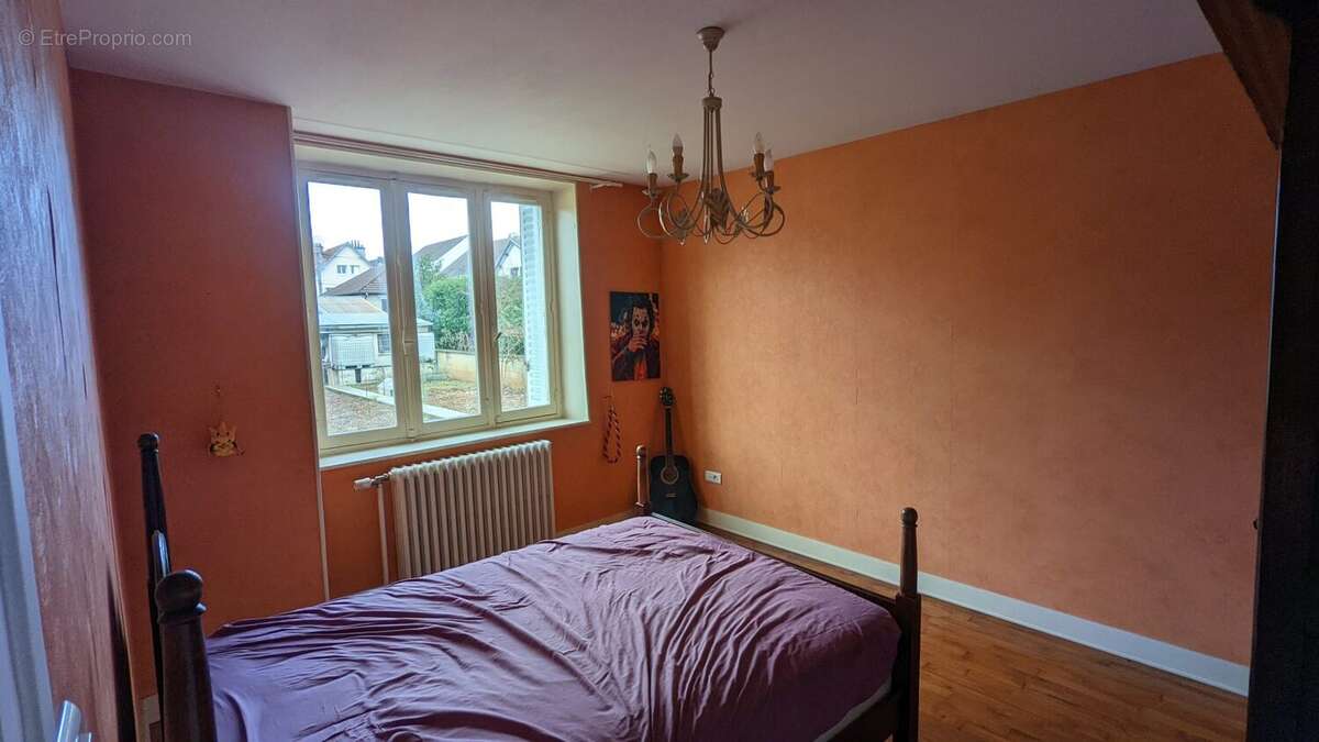 Maison à CHENOVE