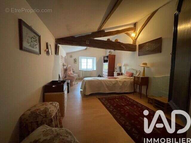 Photo 9 - Maison à NIEUL-LES-SAINTES