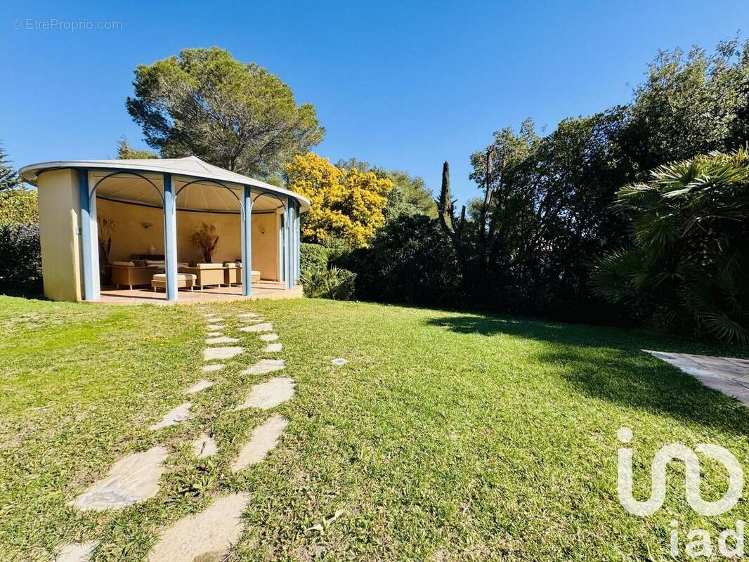 Photo 2 - Maison à SAINT-RAPHAEL