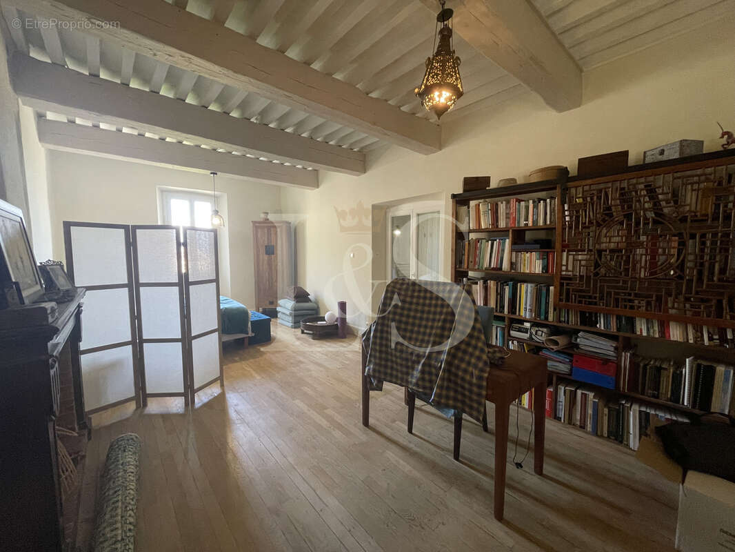 Maison à VAISON-LA-ROMAINE