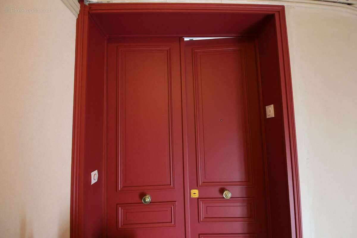 Appartement à PARIS-14E