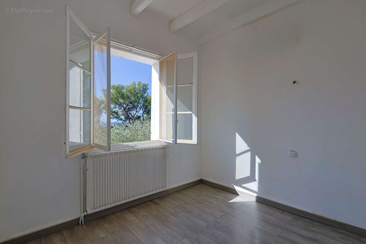 Maison à CARQUEIRANNE