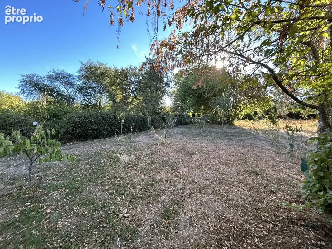 Maison ancienne avec dépendance + maisonnette, garage, cour et jardin - photo 20