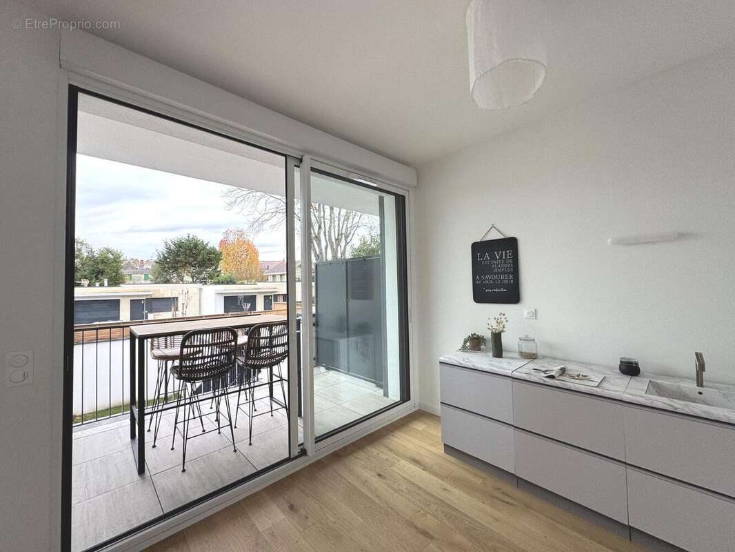 Appartement à BORDEAUX