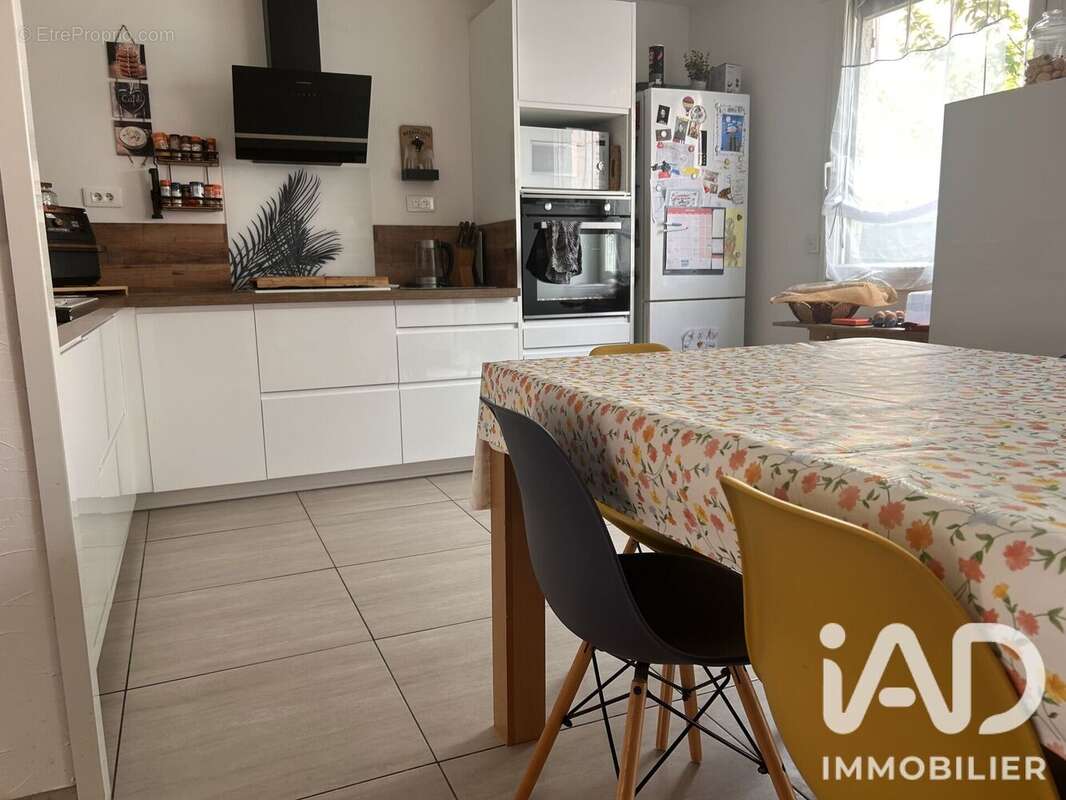 Maison 90 m² à La Crau  - photo 8
