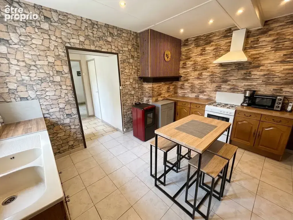 Maison semi individuelle de 1856 développant 121,55m2 et bâtie sur 187m2 de parcelle ! - photo 4