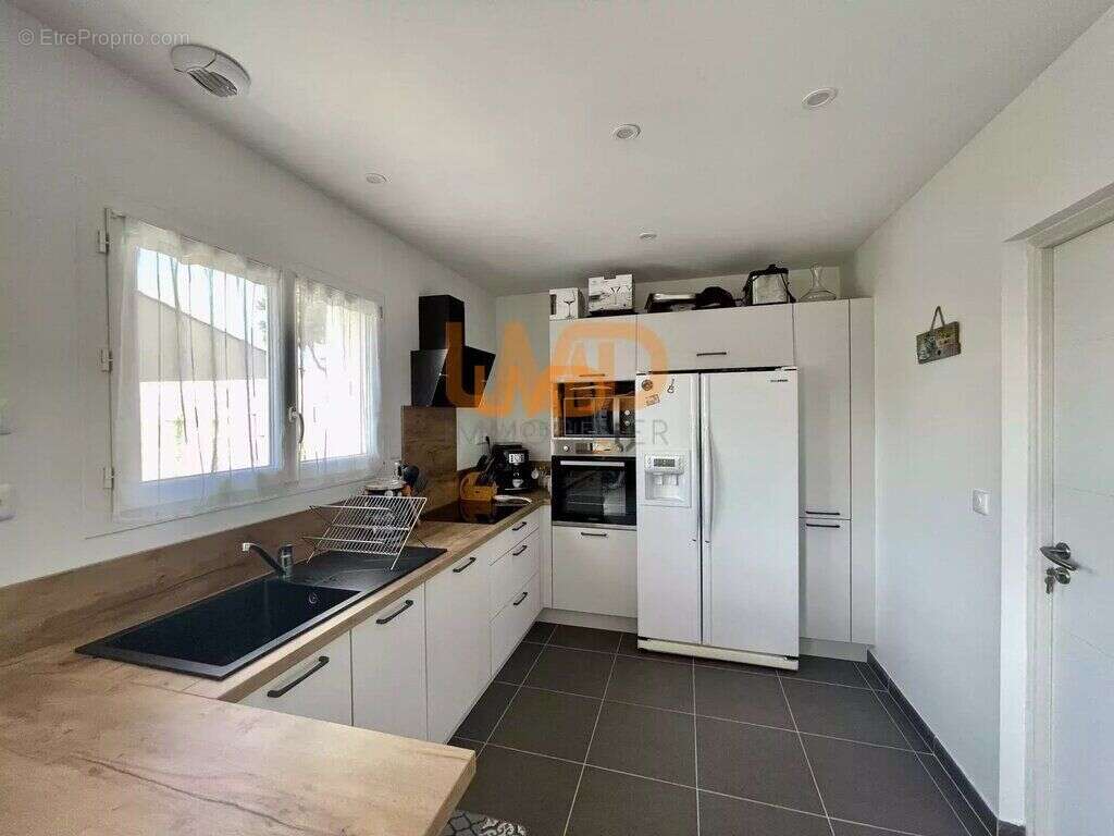 Maison à LIGNAN-SUR-ORB