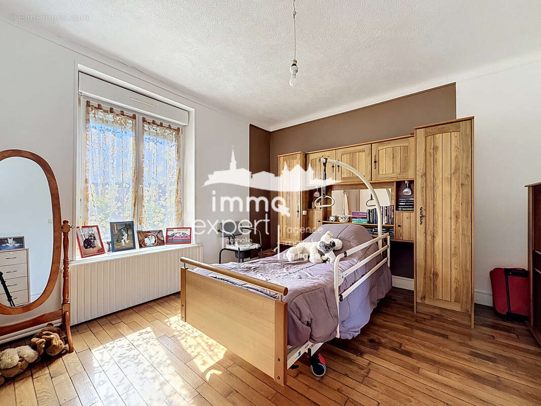 Appartement à MIRECOURT
