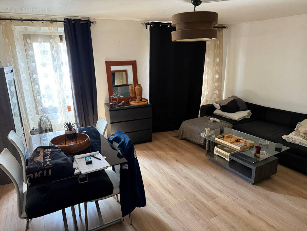 Appartement à CORBEIL-ESSONNES