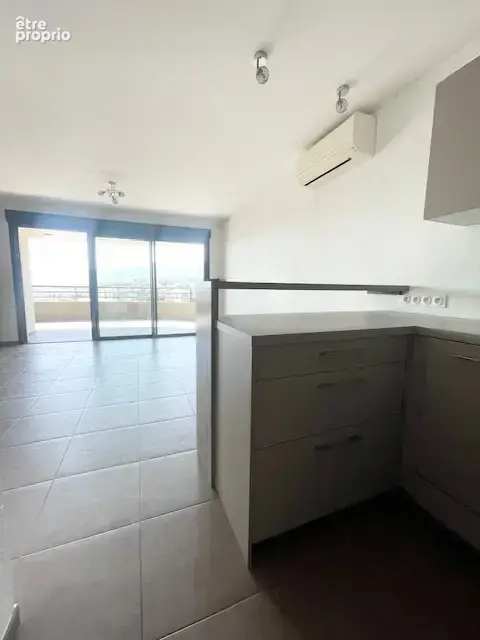 BASTIA bel Appartement F2 de 49 m2 avec terrasse de  31 m2 avec vue mer et montagne - photo 6