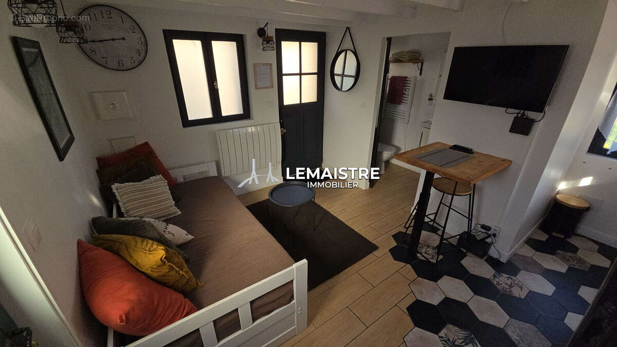 Maison à FRENEUSE