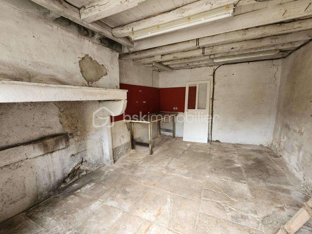 Ensemble de 3 lots de caractère à Massangis : 50 000 € - photo 9