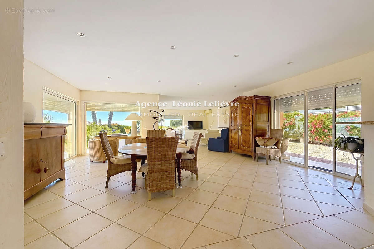 Maison 178 m² à Sainte-Maxime  - photo 5