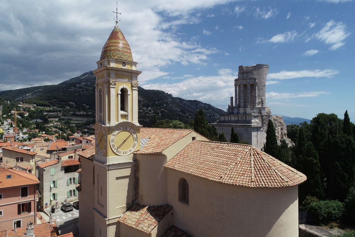 Appartement à LA TURBIE