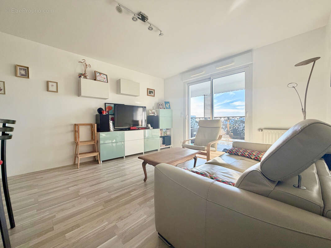 Appartement à SAINT-JACQUES-DE-LA-LANDE