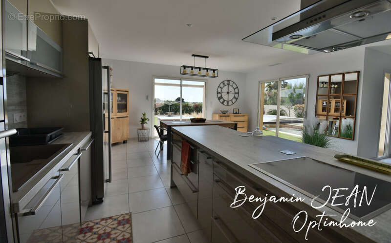 Villa contemporaine d'exception avec piscine chauffée et vue dégagée sur espace naturel - photo 11