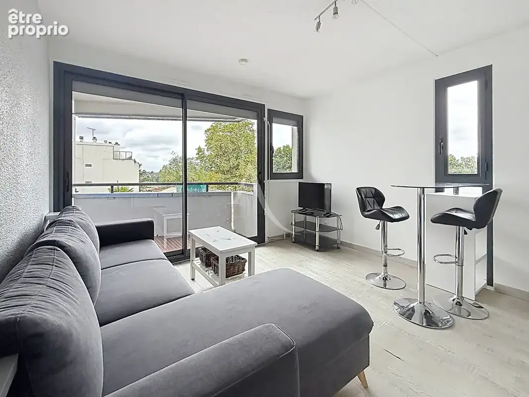 Pau studio meublé avec balcon plein ouest - photo 3