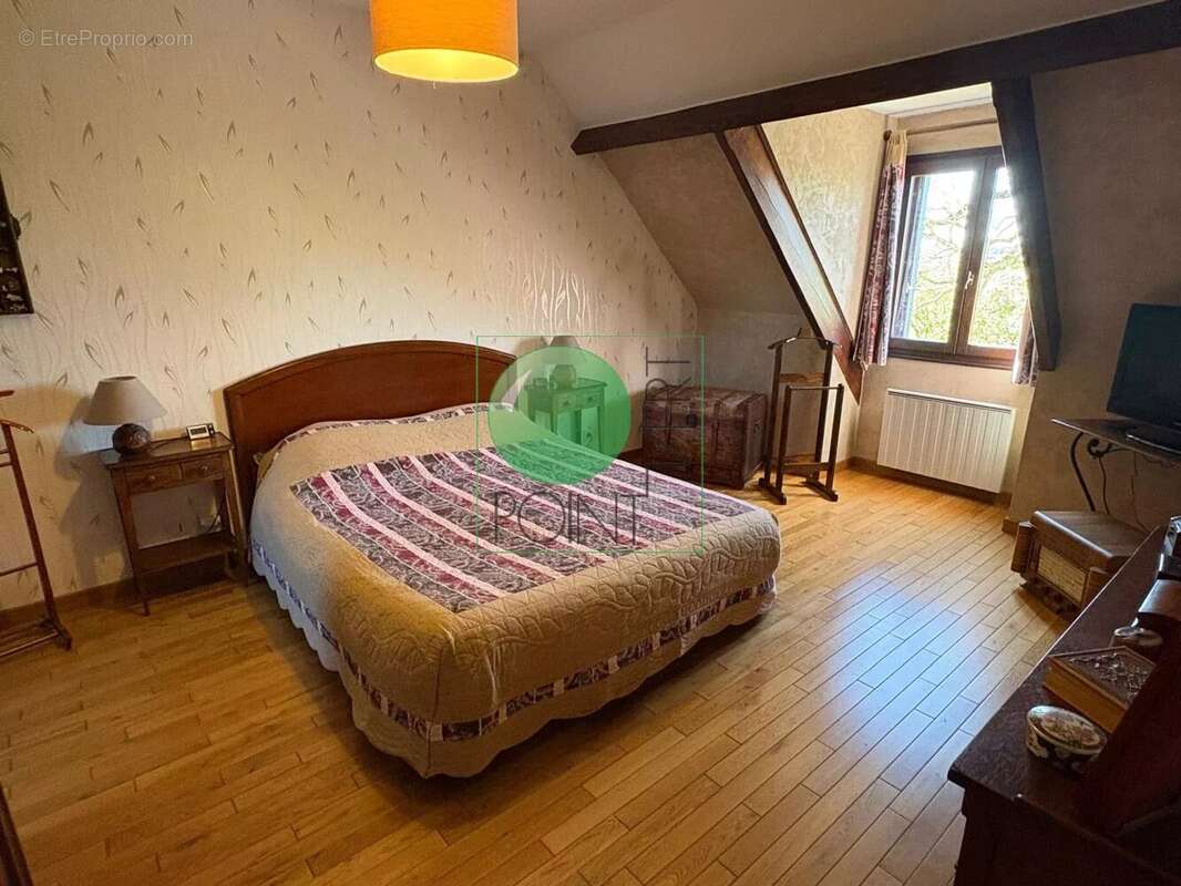 Maison à VERT-LE-GRAND
