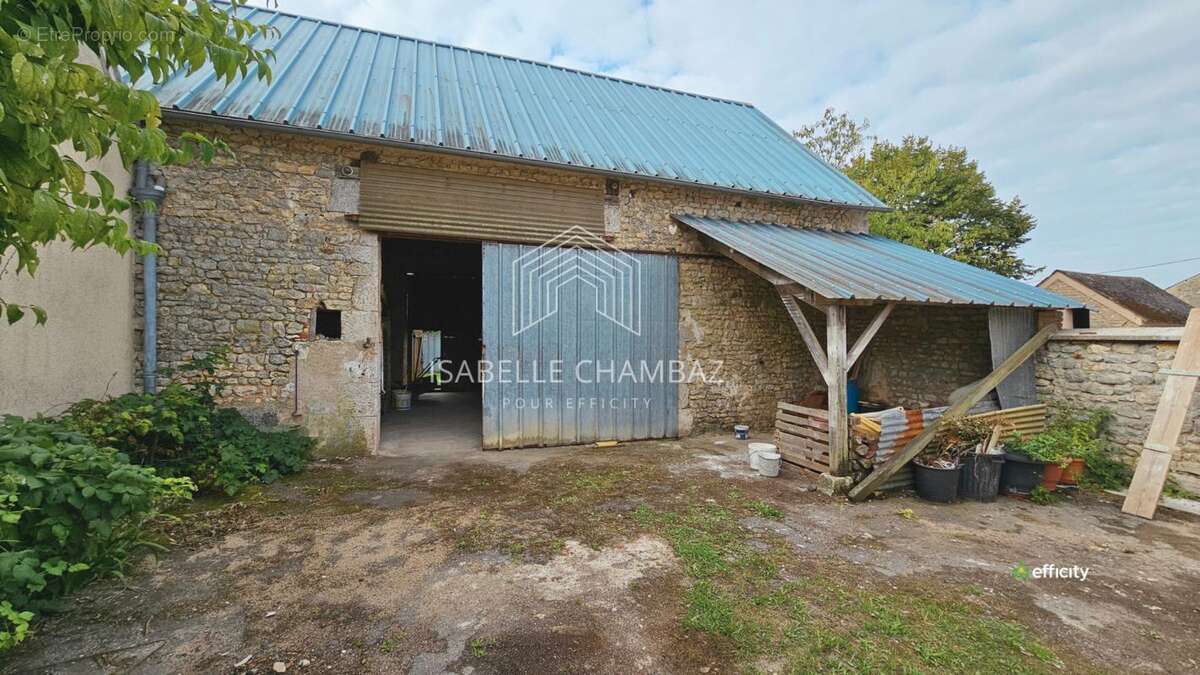 Maison à CORMAINVILLE