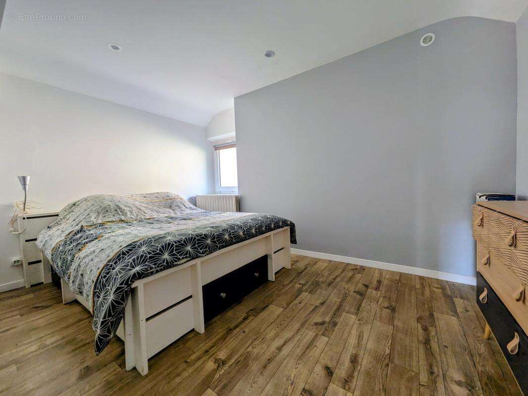 Maison à CINQ-MARS-LA-PILE