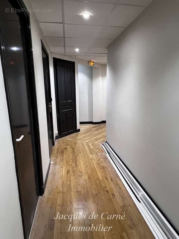 Commerce à PARIS-16E