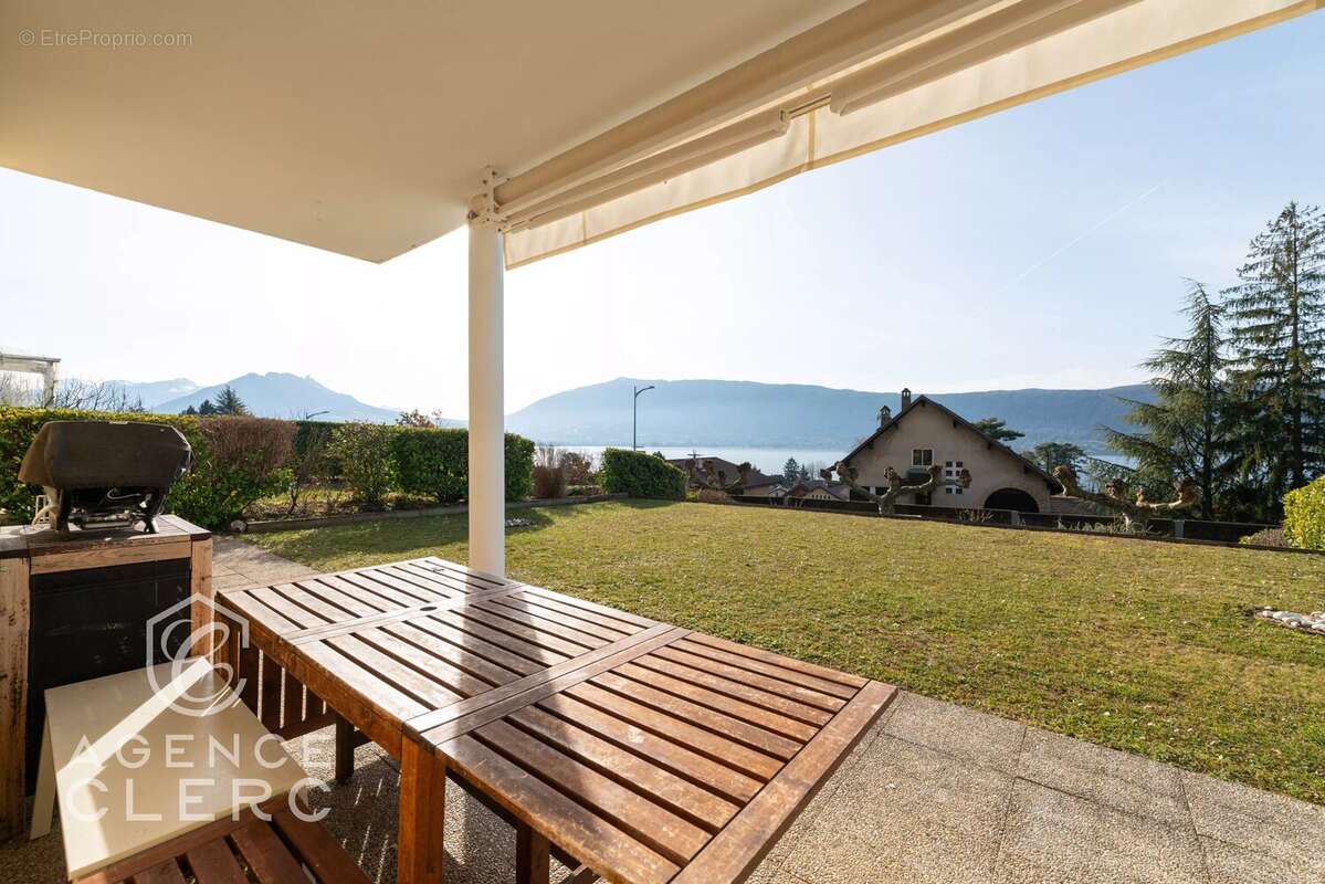 Appartement à VEYRIER-DU-LAC