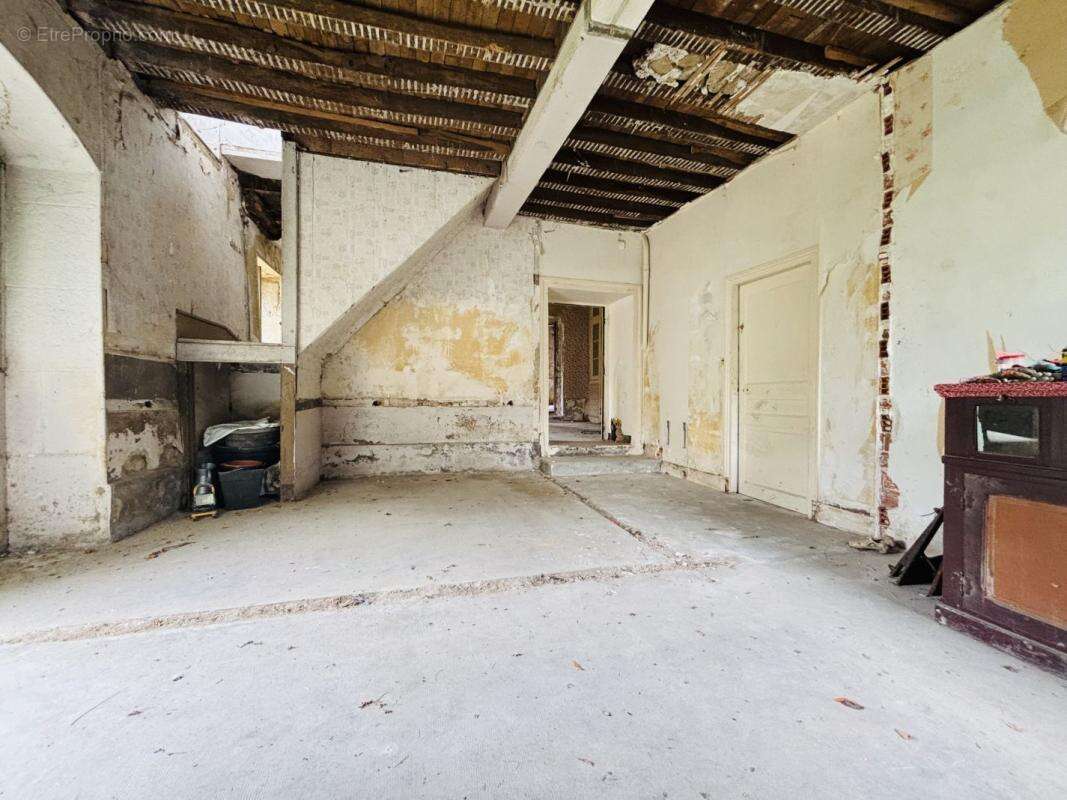 Maison 200 m² à Clugnat  - photo 4