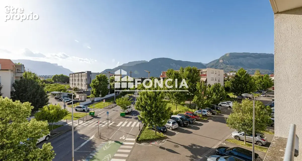  T2 de 47 m² en excellent état, avec terrasse couverte et ascenseur, au cœur d’un secteur recherché proche des transports. Une o - photo 4