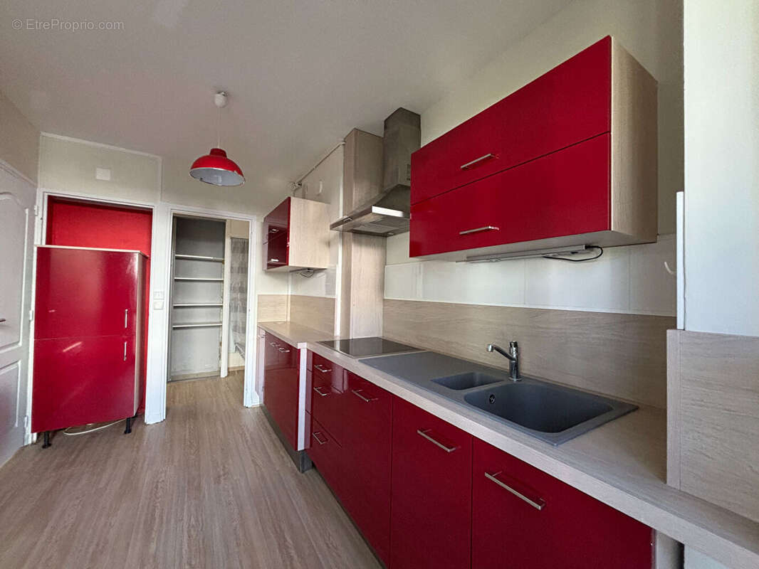 Appartement à MONT-SAINT-AIGNAN