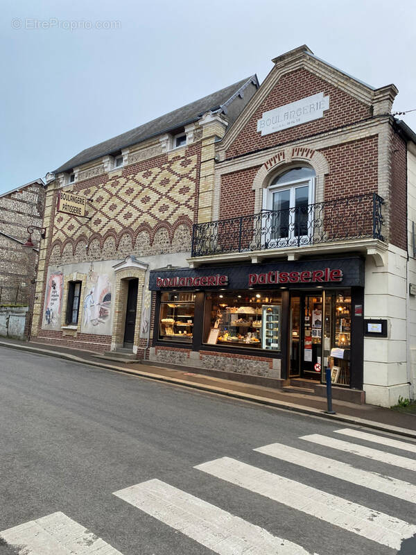 Commerce à LES LOGES