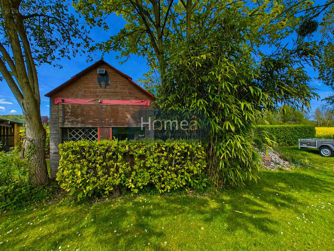 Propriété de 170m2 avec 4/5 chambres sur sous sol complet ! - photo 13
