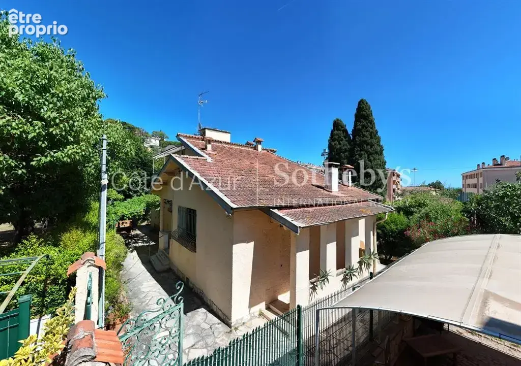 Villefranche-sur-Mer, villa à rénover dans un environnement résidentiel recherché - photo 4