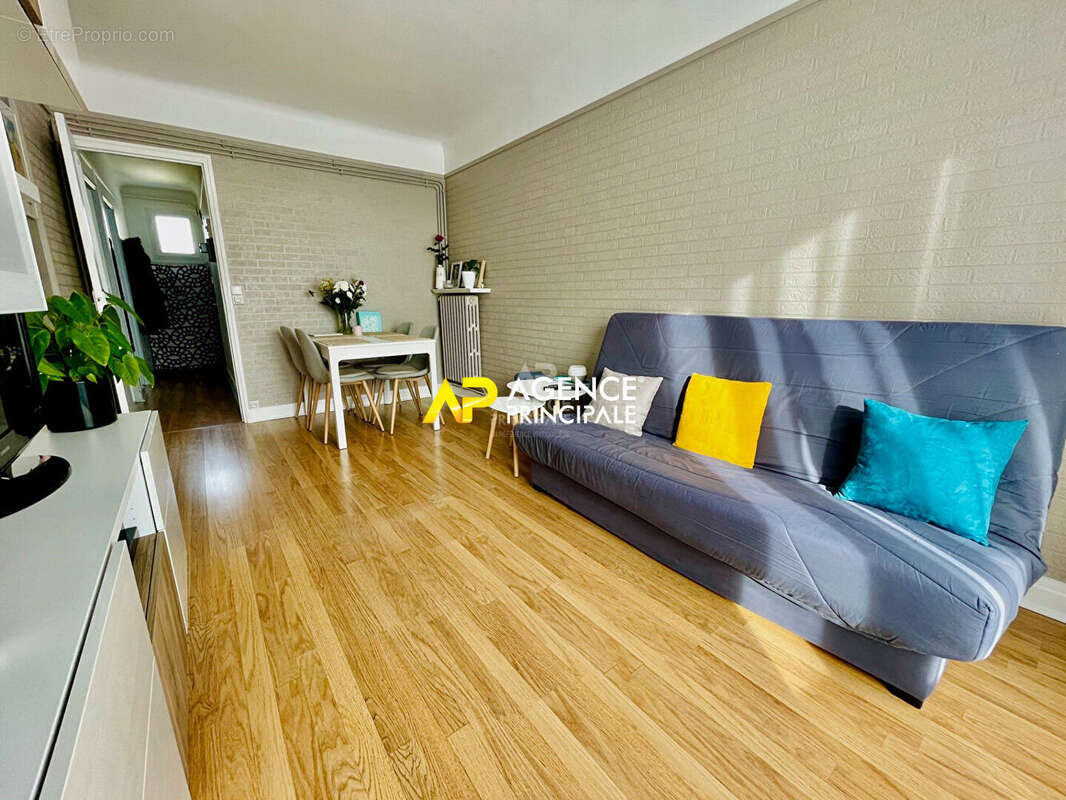 Appartement à SARTROUVILLE