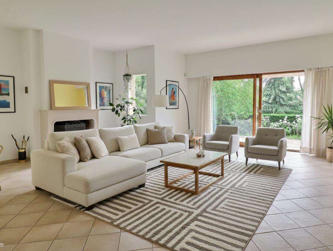 Maison à FEUCHEROLLES