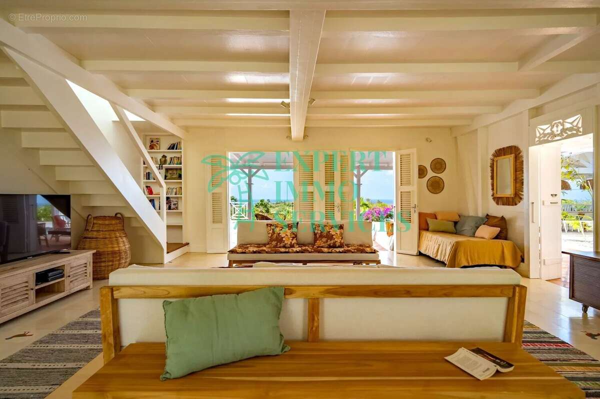 Maison à GRAND-BOURG