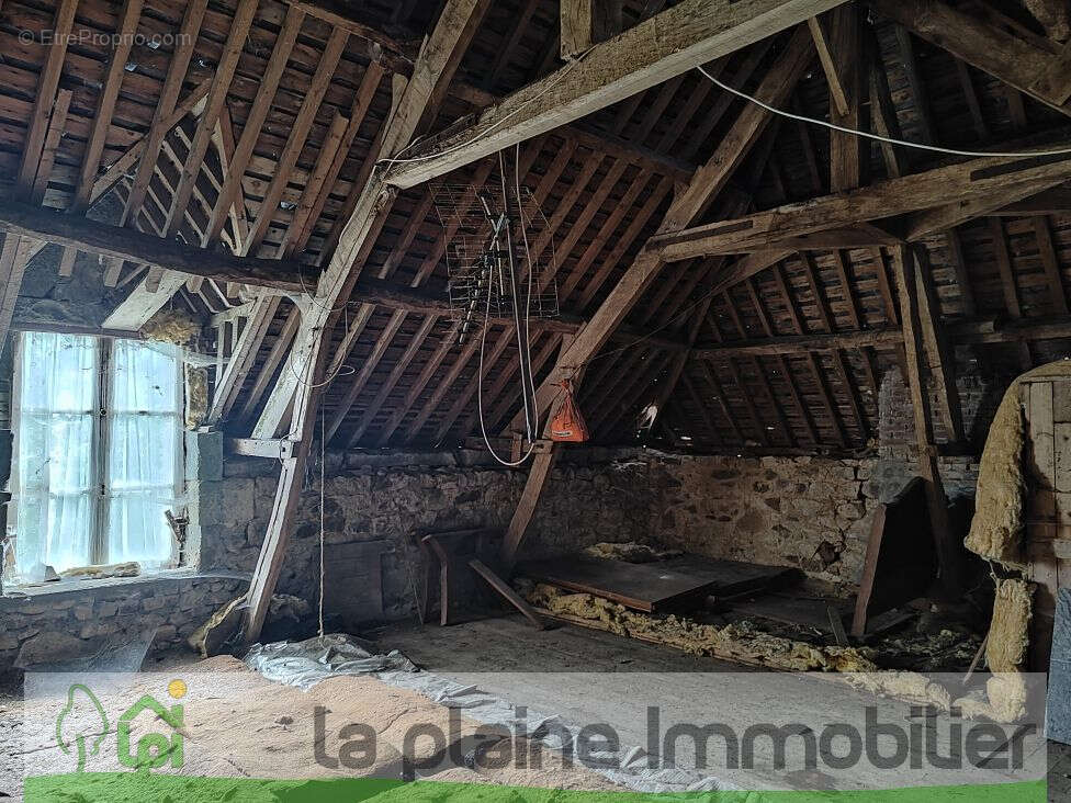 Maison de campagne avec dépendances à rénover à Lignières Orgères - photo 13