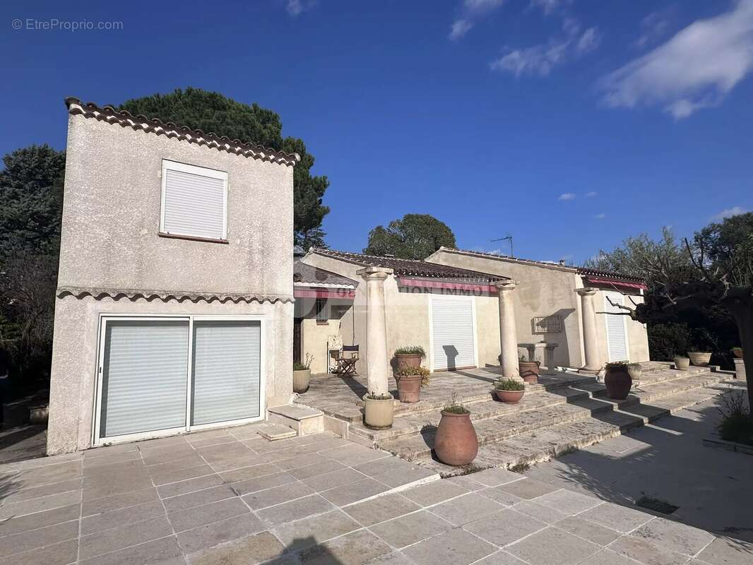 Maison à SAINT-ETIENNE-DU-GRES