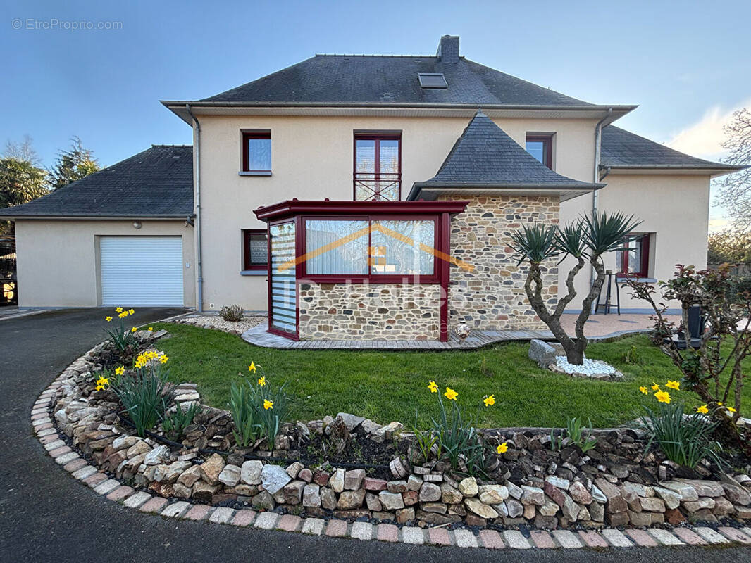 Maison à JANZE