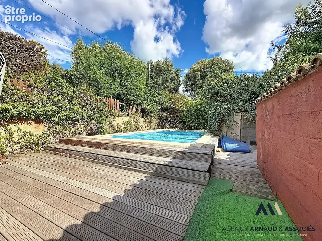 Maison à LE CASTELLET