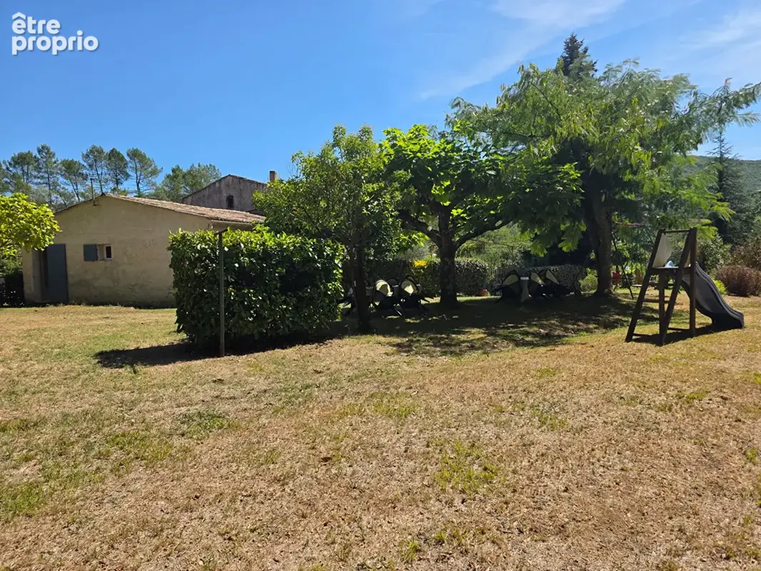Mas en pierres avec terrain de 2000 m² et piscine - photo 3