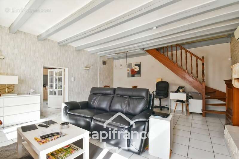 Maison à vendre 5 pièces TORXE (17) avec jardin clos de 1000m², garage et atelier - photo 14