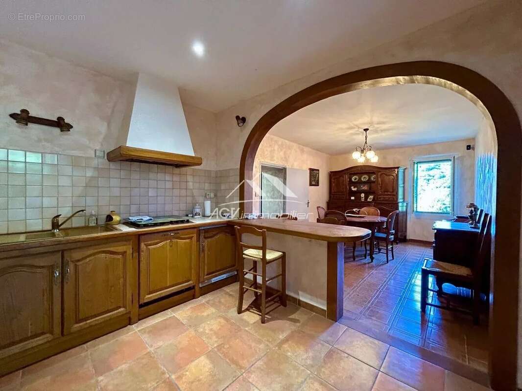 Maison à LES SALLES-DU-GARDON