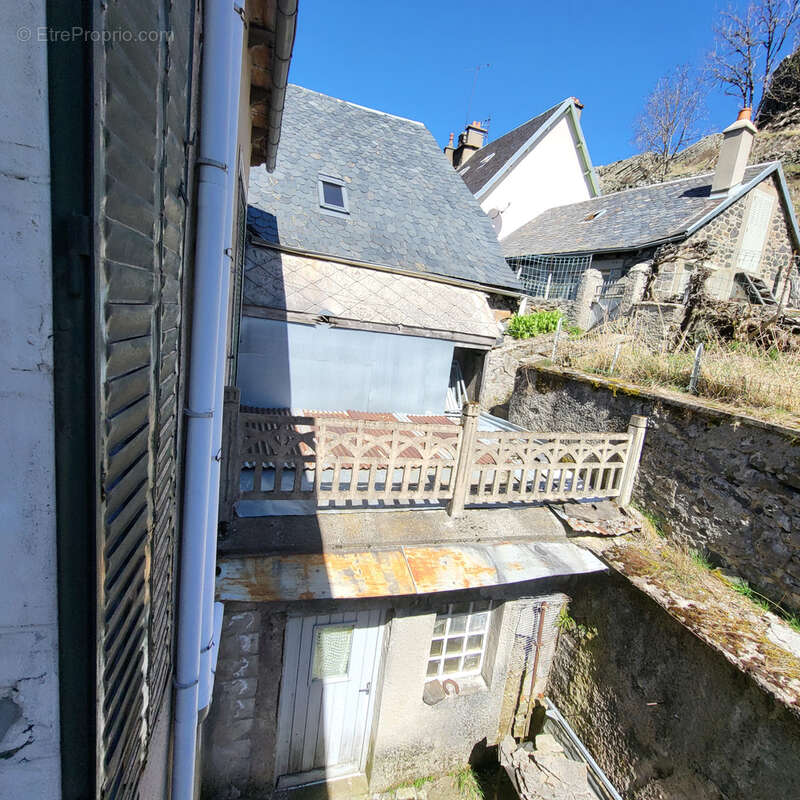 Maison à APCHON