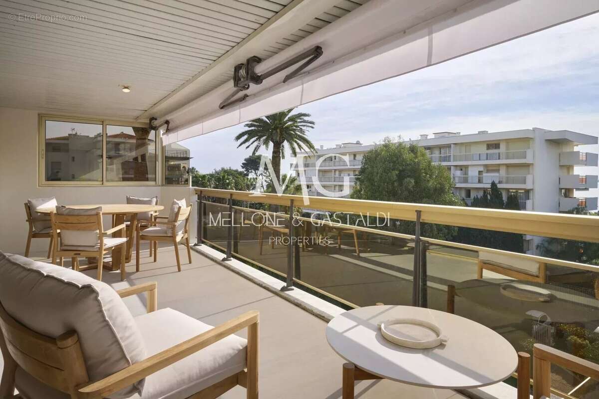 Appartement à CANNES