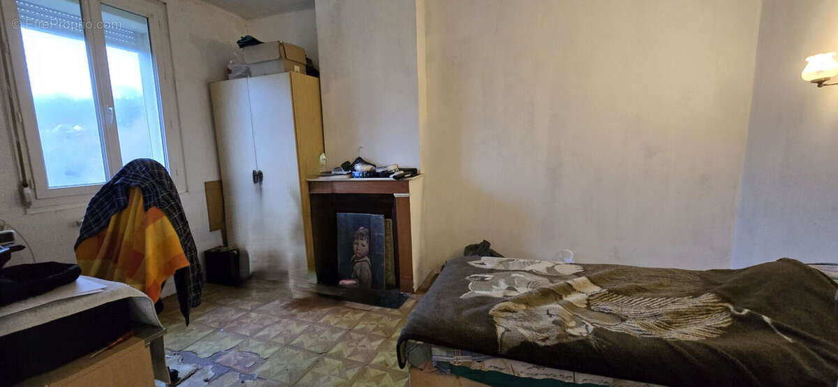 Maison à LONGUEIL-ANNEL