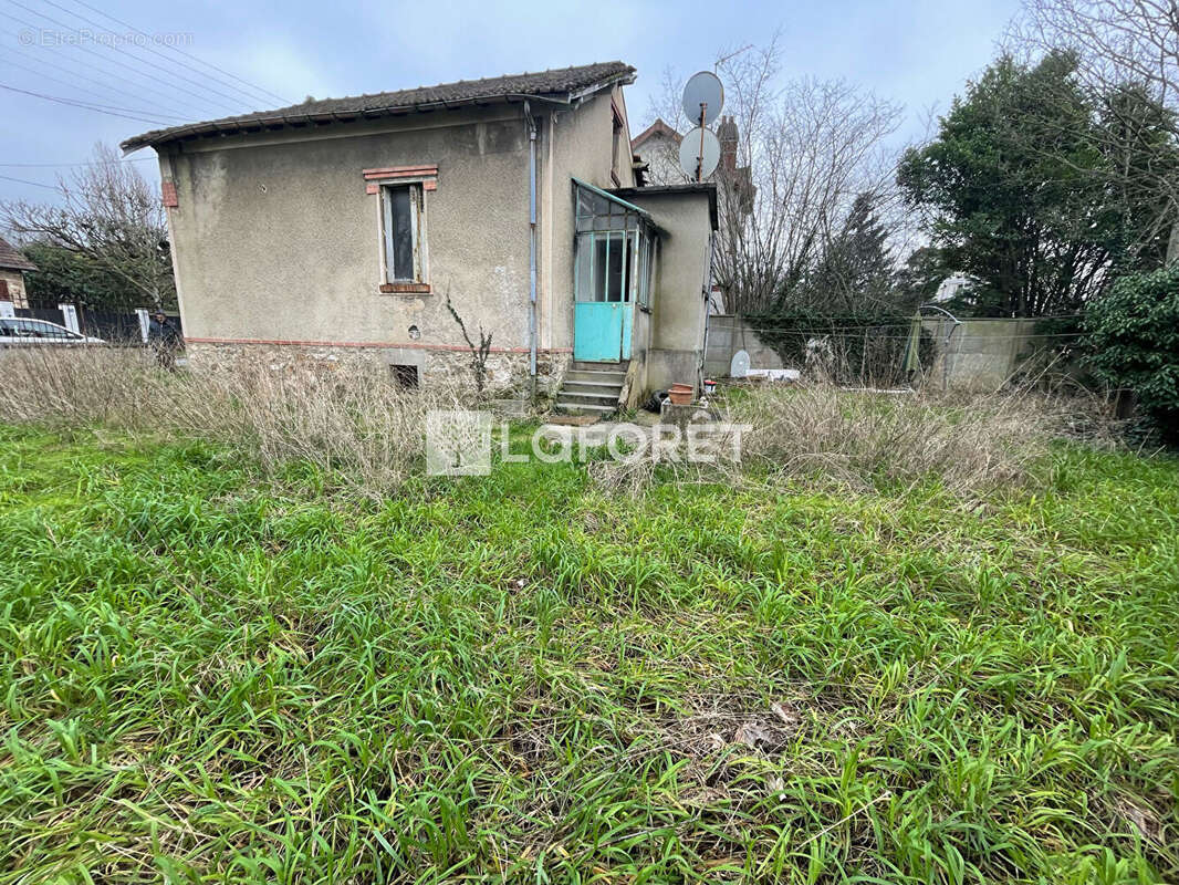 Maison à VIGNEUX-SUR-SEINE