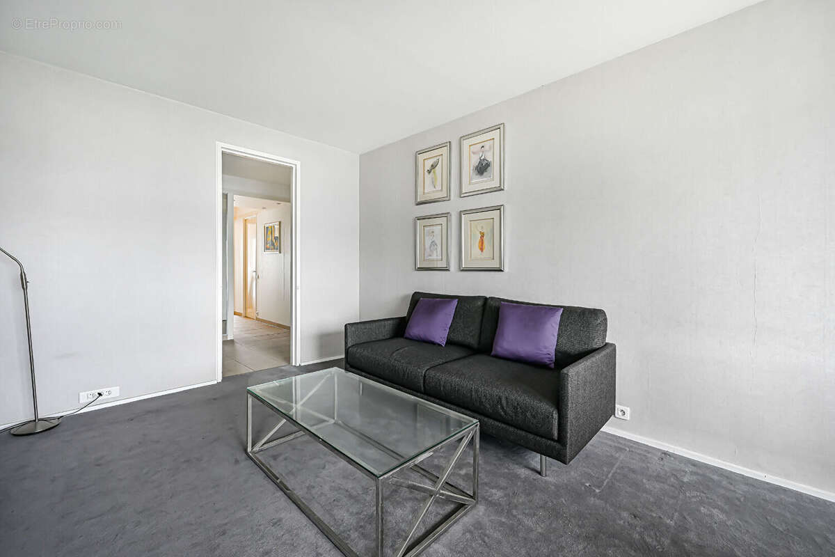 Appartement à PARIS-14E