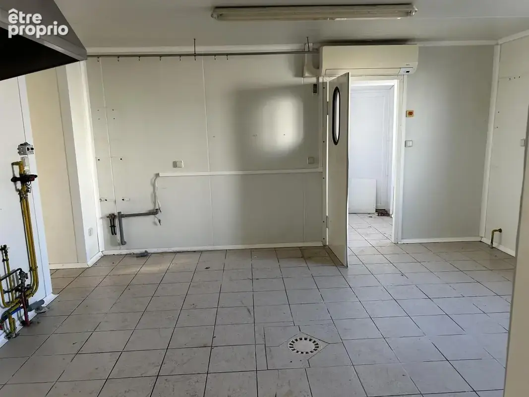 Commerce 70 m² à vendre à Escaudoeuvres (59161) - photo 3