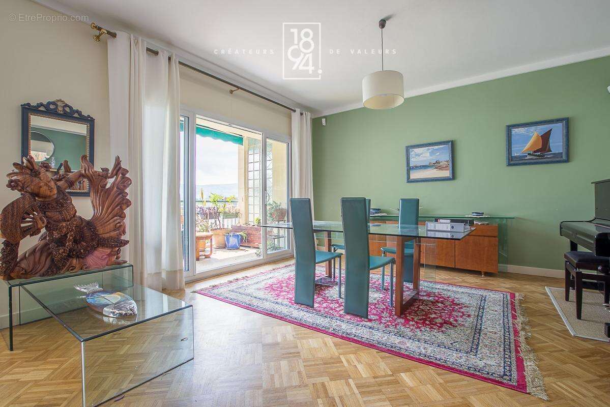 Appartement à MARSEILLE-8E