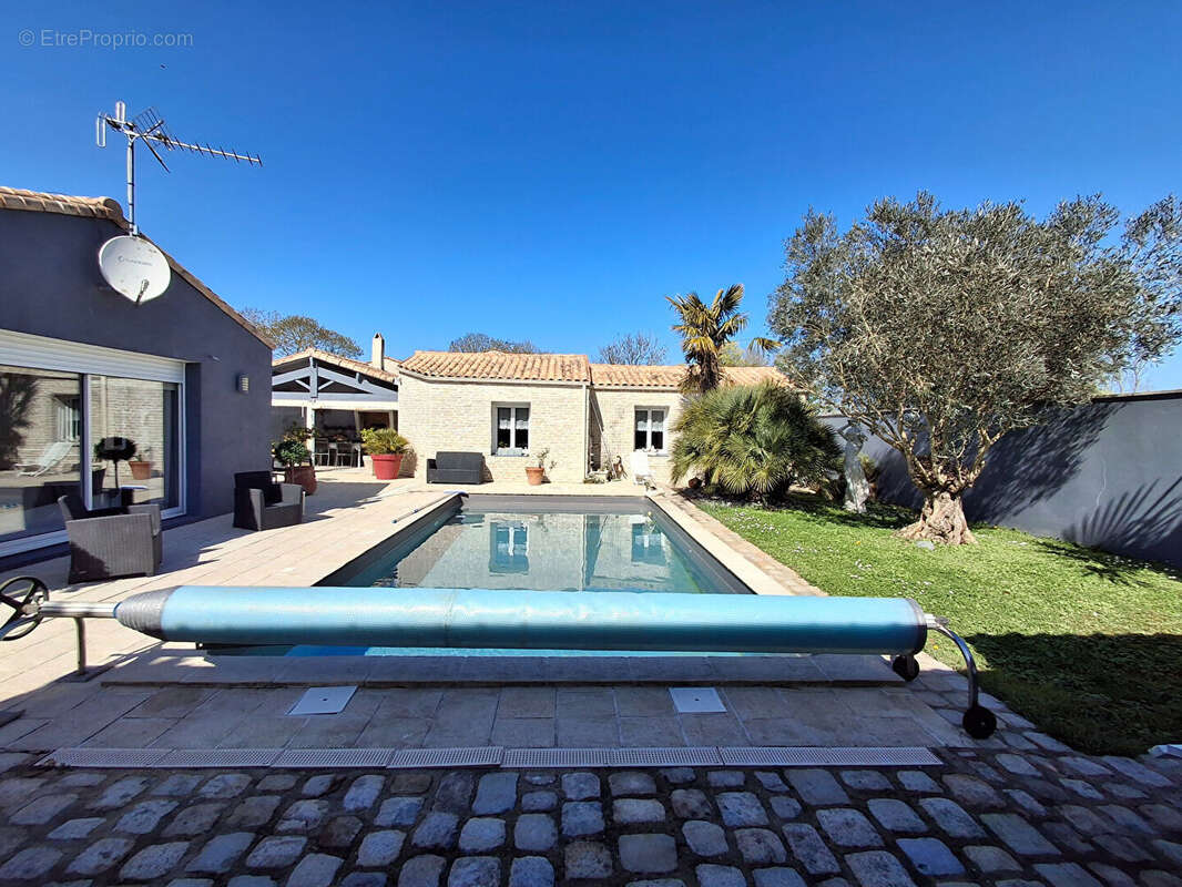 Maison à DOMPIERRE-SUR-MER